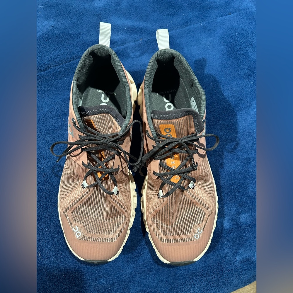 BRAND NEW On Cloud Cloud x Shift Running Shoes